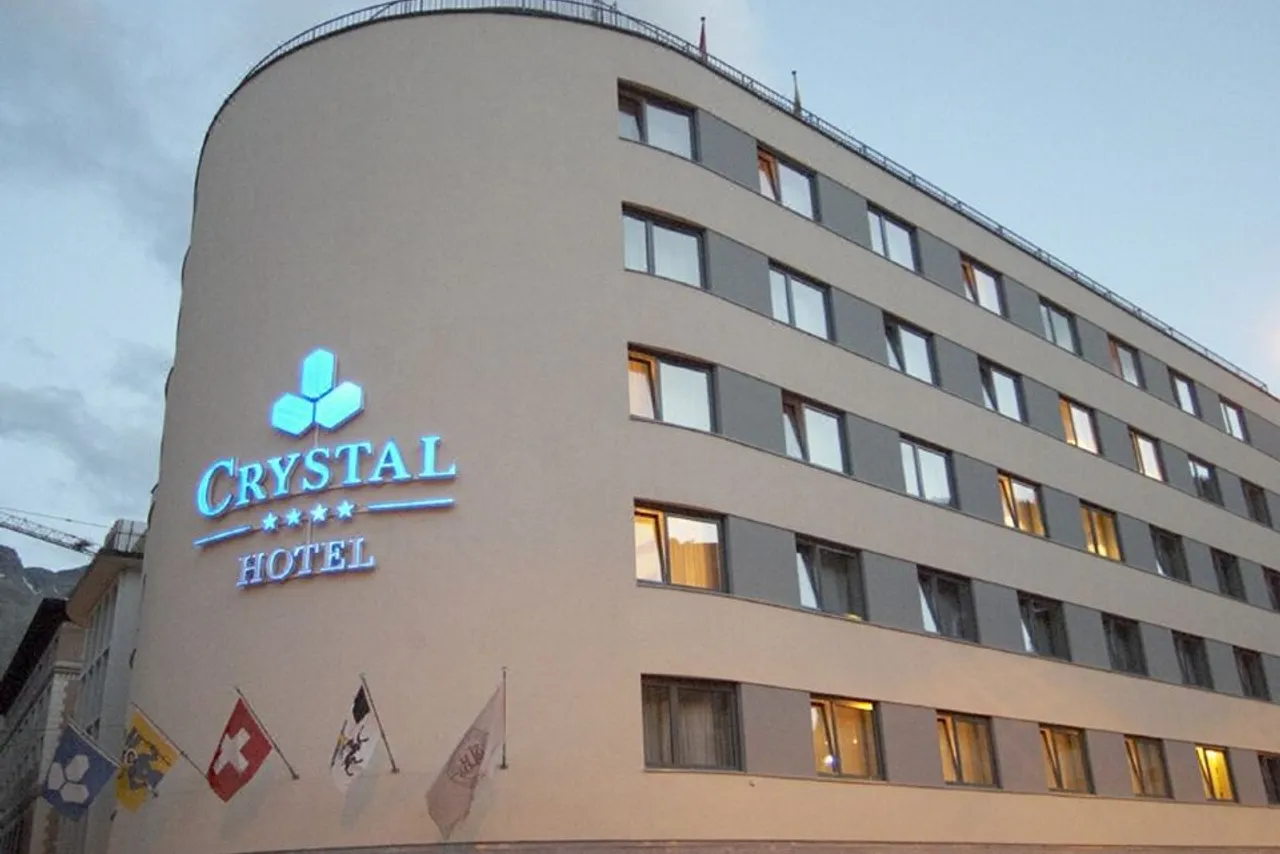 Crystal Hotel — rooms and atmosphere