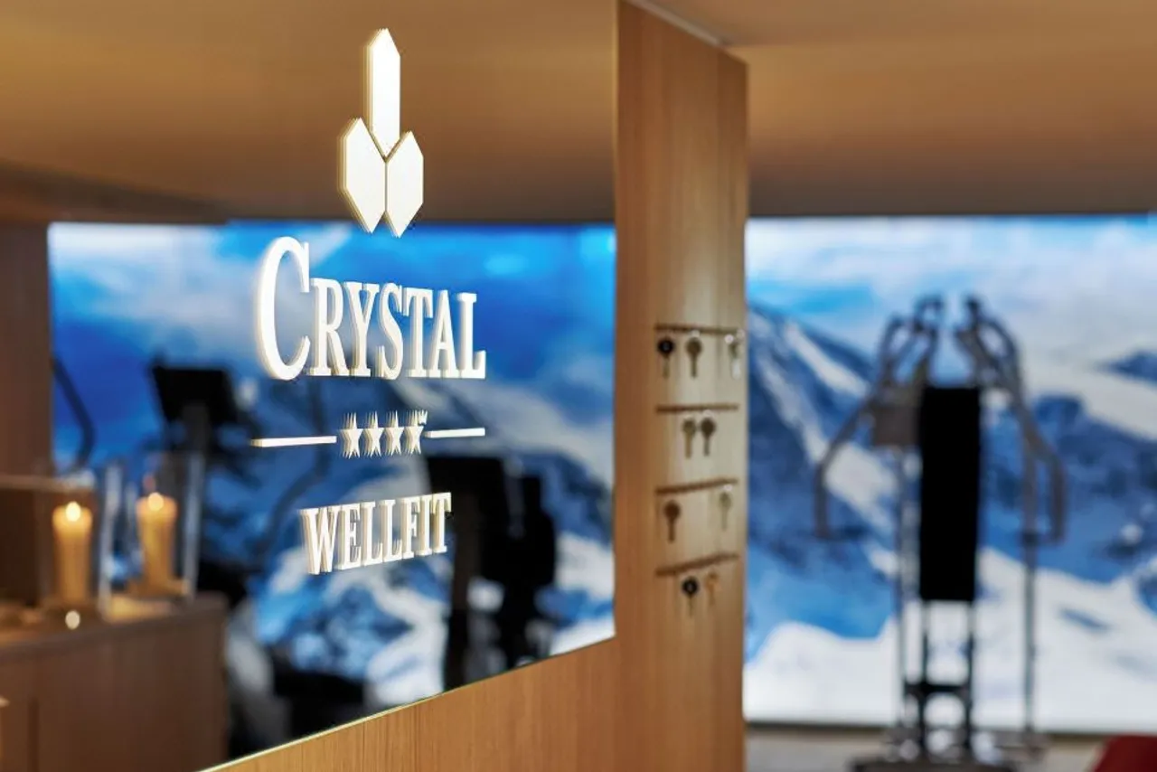 Crystal Hotel — rooms and atmosphere