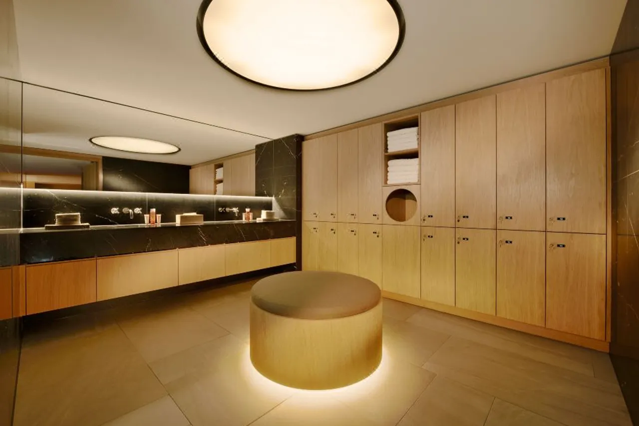 Crystal Hotel — rooms and atmosphere