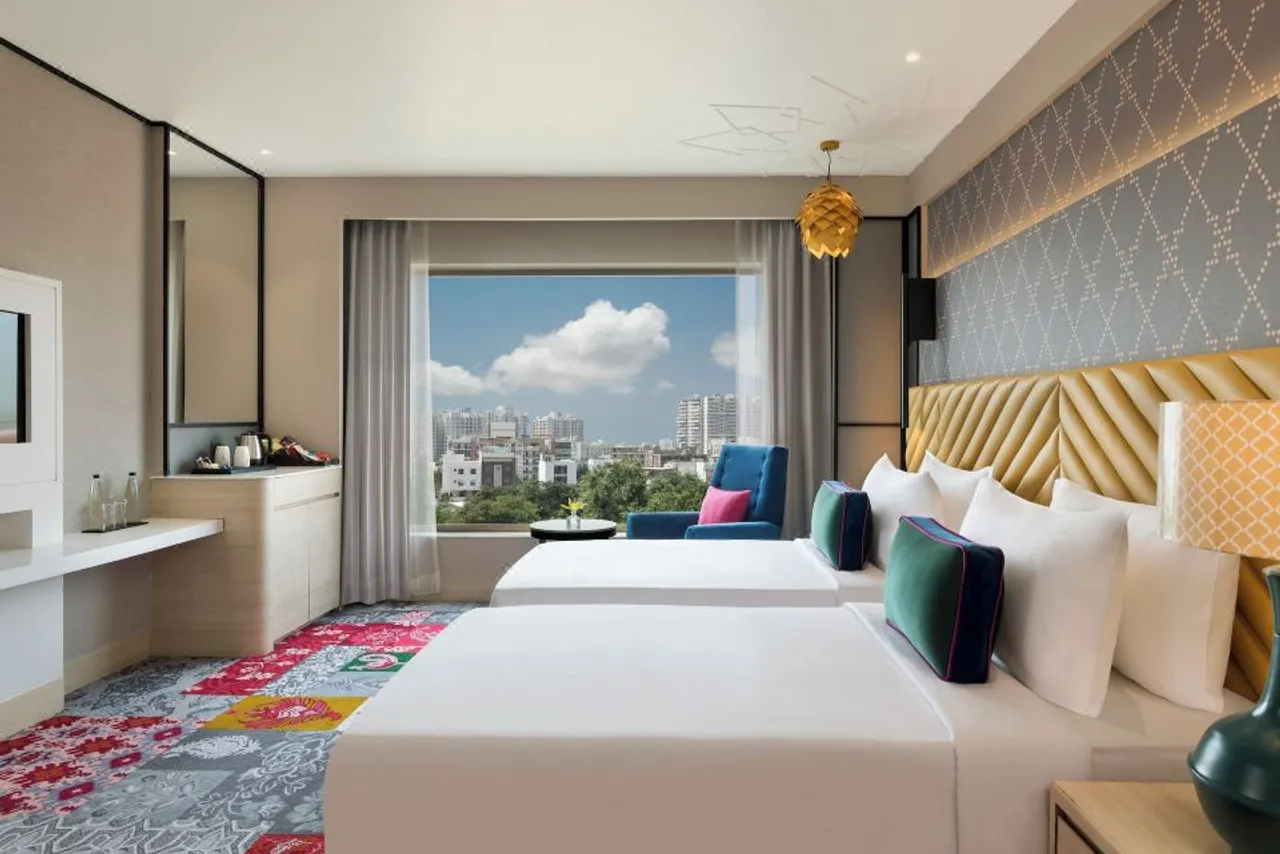 Crystal Sarovar Premiere Agra — rooms and atmosphere