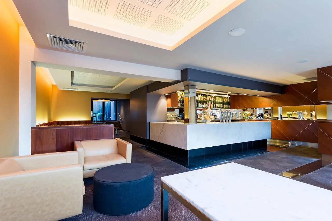 Customs House Hotel — rooms and atmosphere