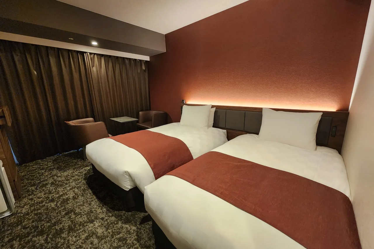 Daiwa Roynet Hotel Kagoshima Tenmonkan PREMIER — rooms and atmosphere