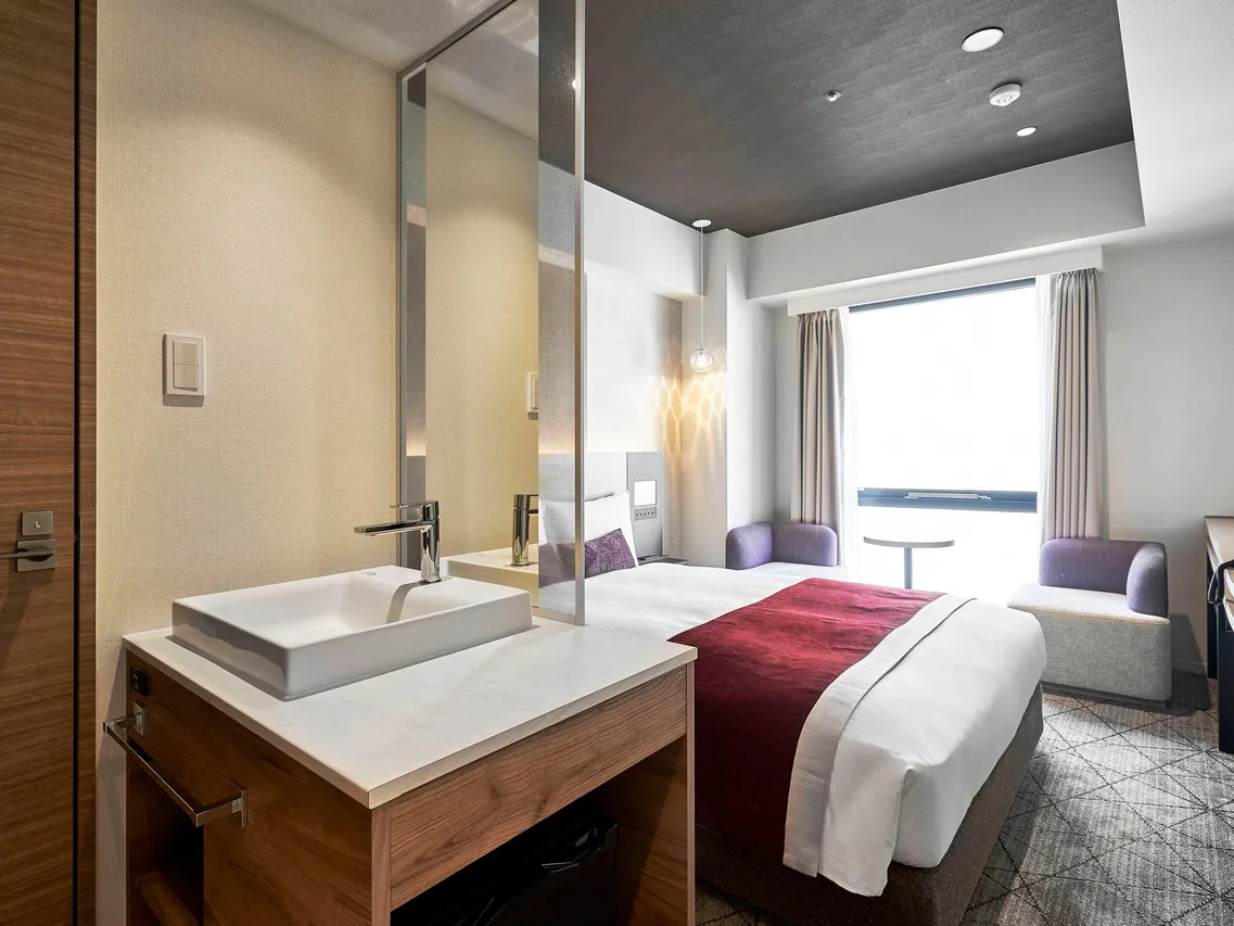 Daiwa Roynet Hotel Osaka Honmachi — rooms and atmosphere