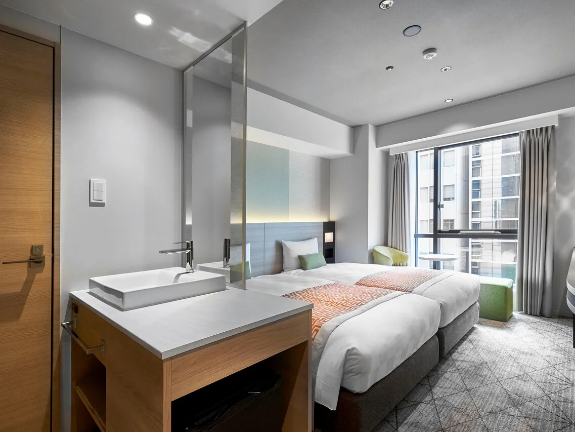 Daiwa Roynet Hotel Osaka Honmachi — rooms and atmosphere