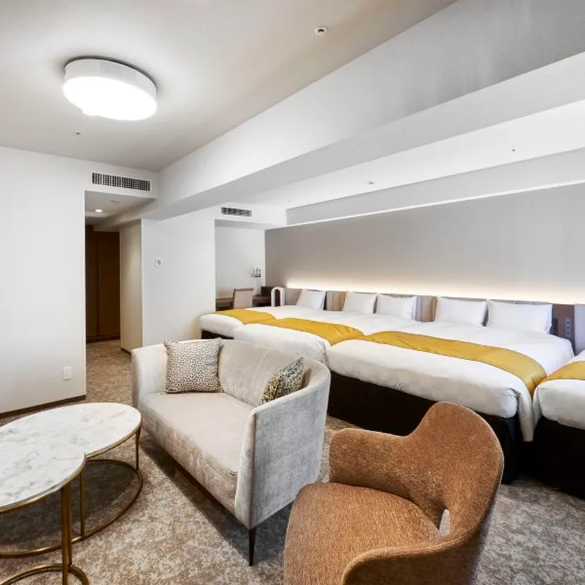 Daiwa Roynet Hotel Osaka Kitahama — rooms and atmosphere
