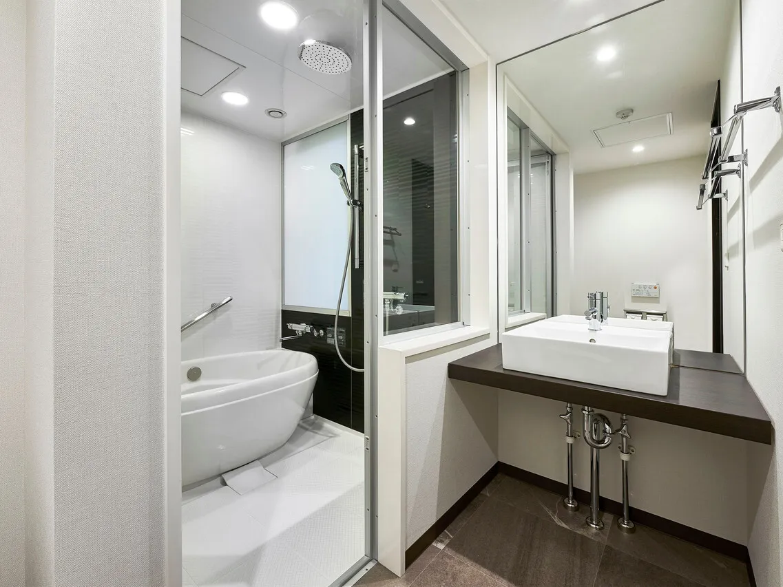 Daiwa Roynet Hotel Osaka Kitahama — rooms and atmosphere