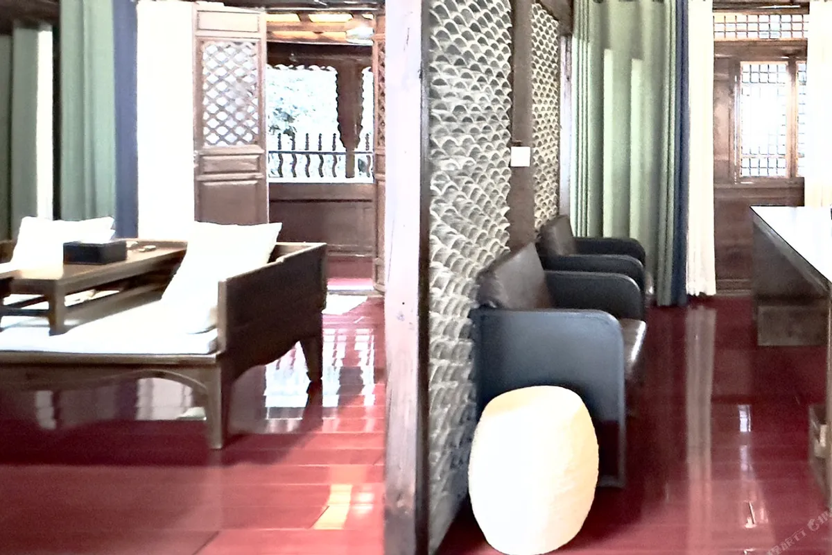 Dali Qingxin Garden Courtyard Hotel — rooms and atmosphere