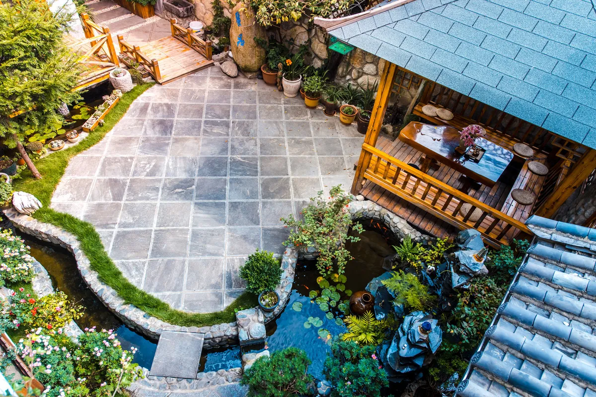 Dali Yunqi Chinese Inn — rooms and atmosphere