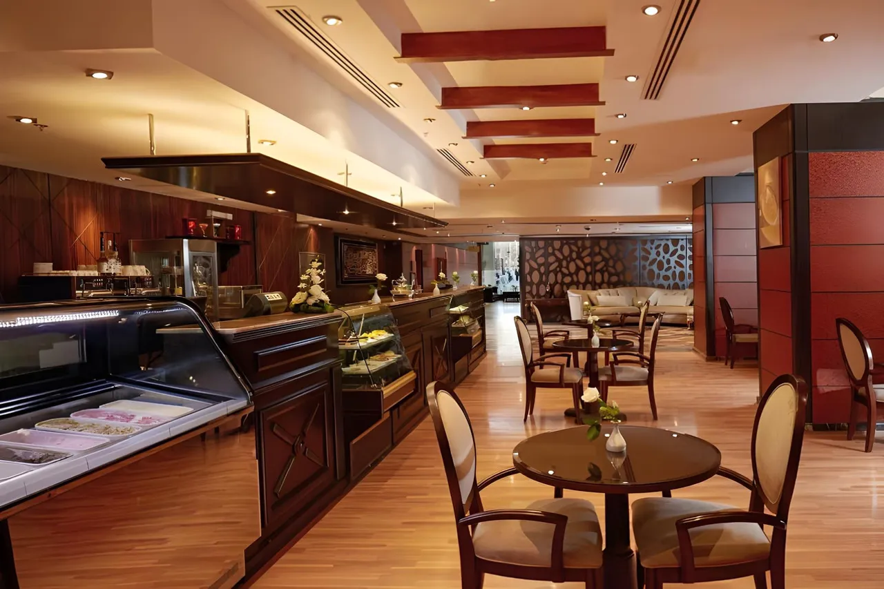 Dallah Taibah Hotel — ภาพห้องพักและบรรยากาศ