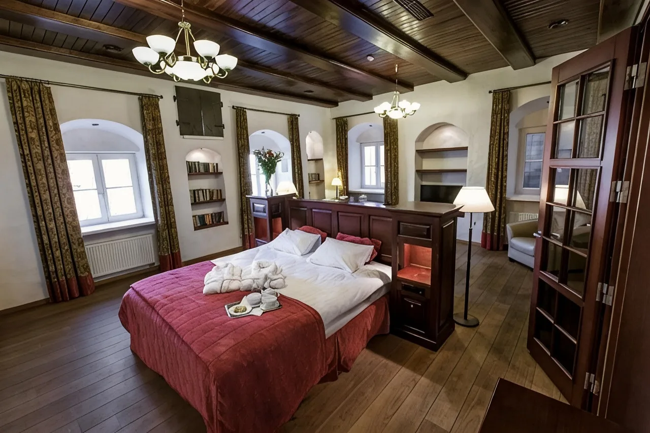 Daugirdas Old City Hotel — ภาพห้องพักและบรรยากาศ