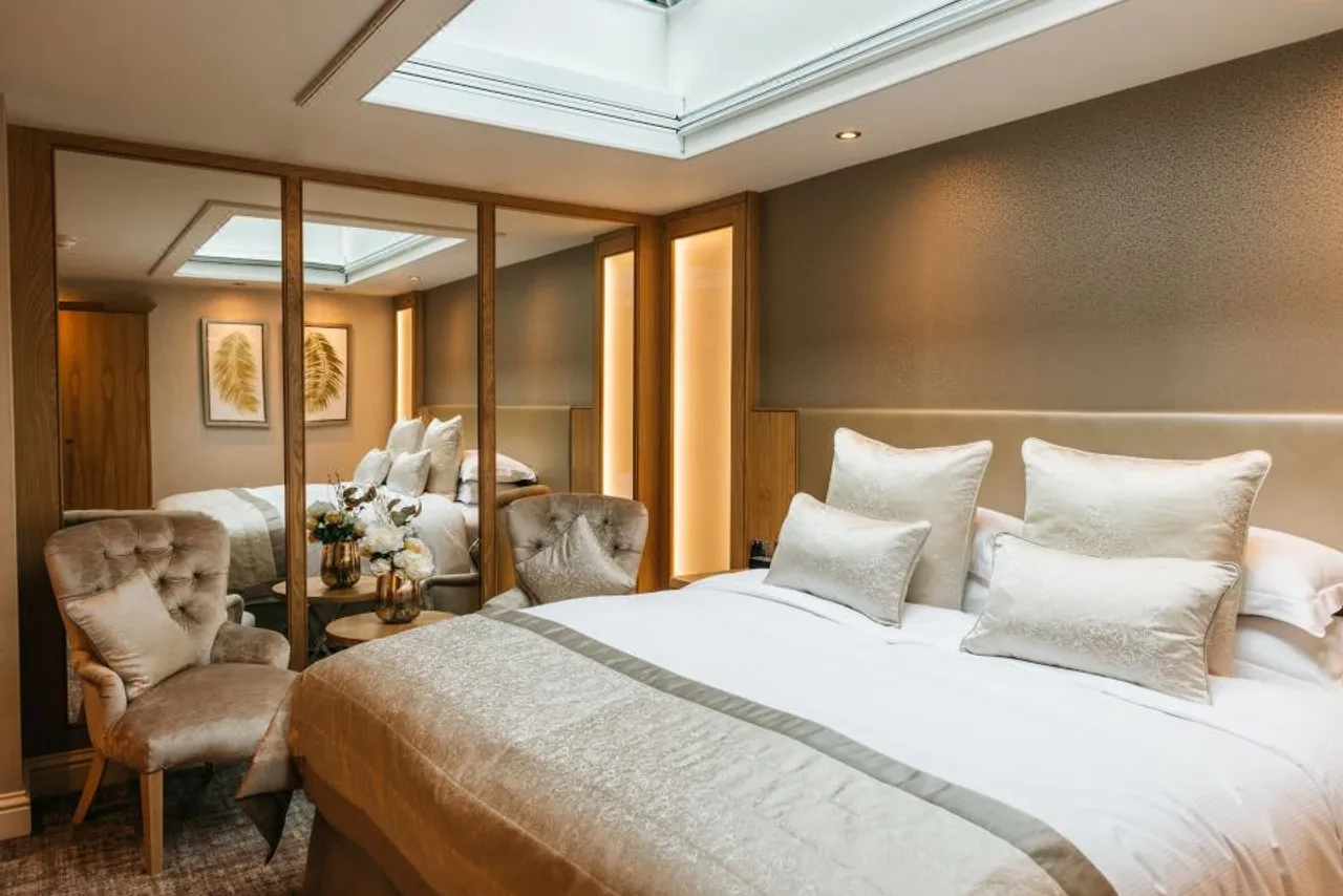 Dean Court Hotel, BW Premier Collection — rooms and atmosphere