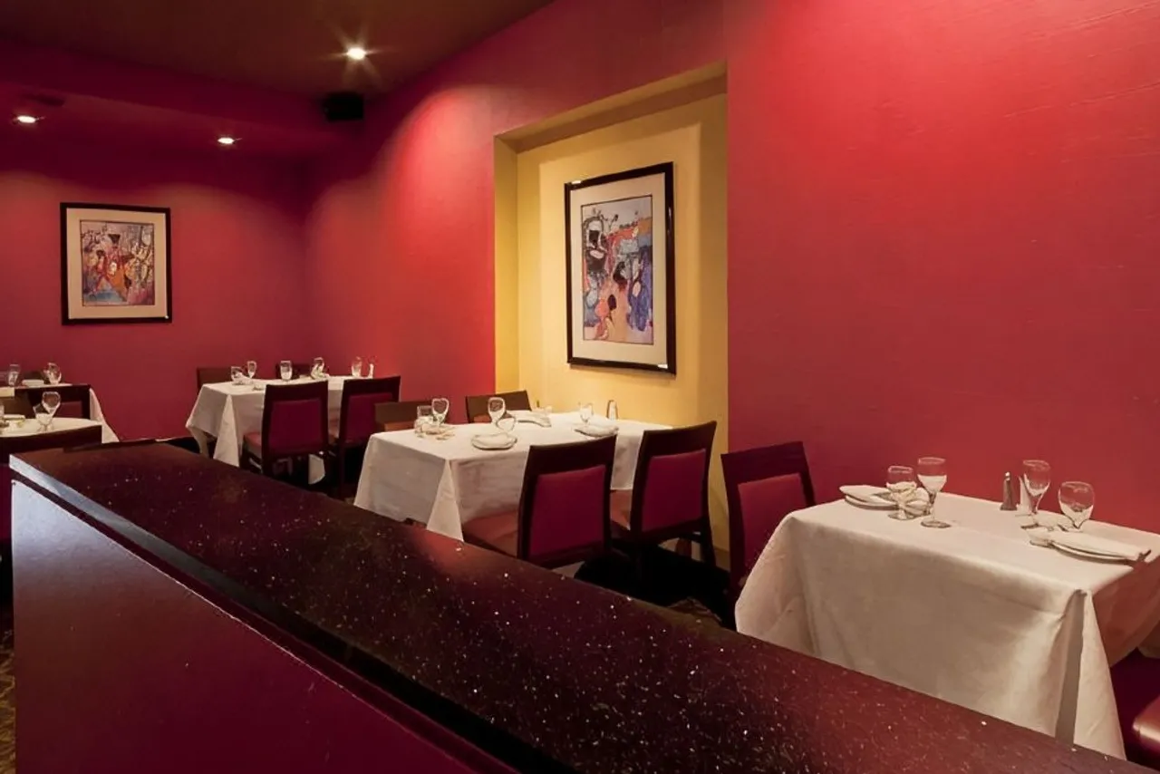 Delta Hotels Santa Clara Silicon Valley — rooms and atmosphere