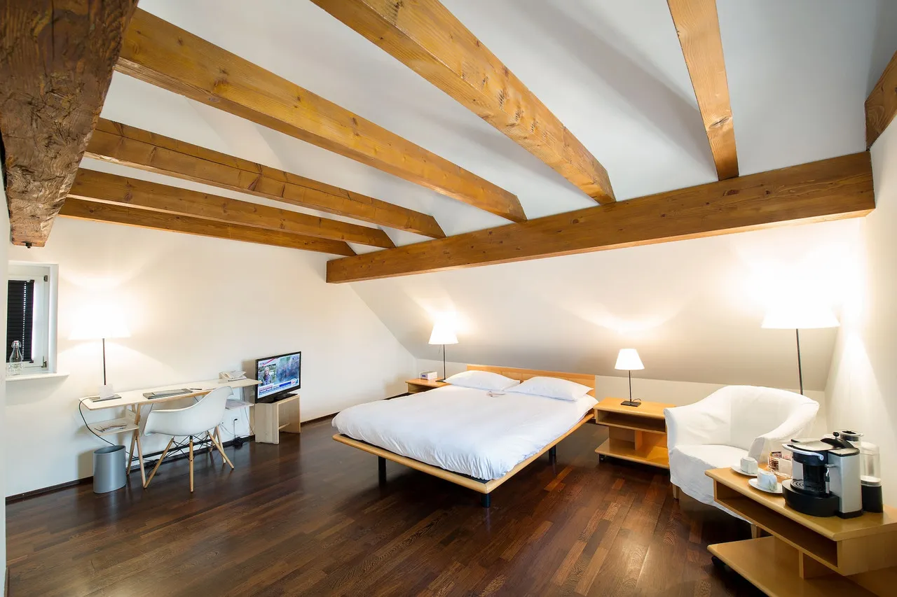Der Teufelhof Basel — ภาพห้องพักและบรรยากาศ