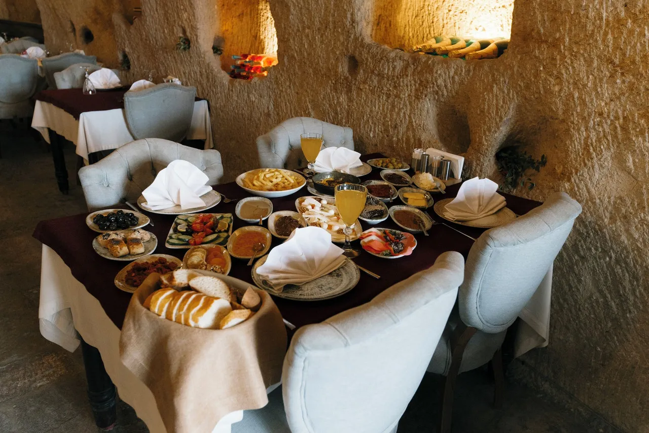 Dere Suites Cappadocia — ภาพห้องพักและบรรยากาศ