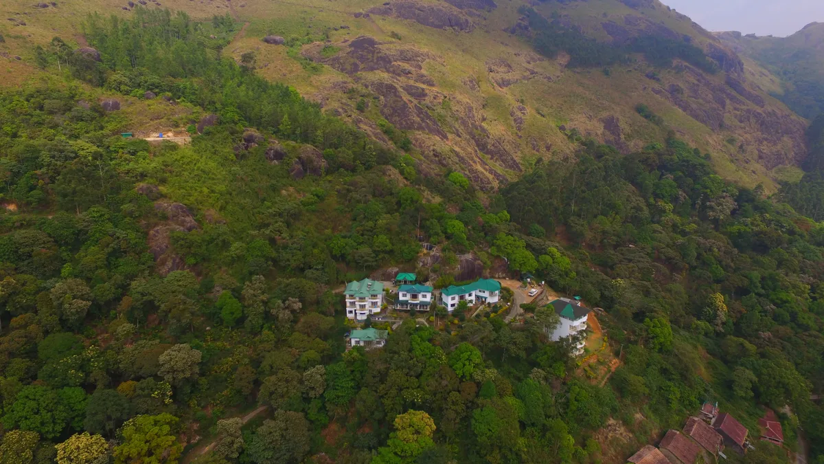 Deshadan Mountain Resort — ภาพห้องพักและบรรยากาศ