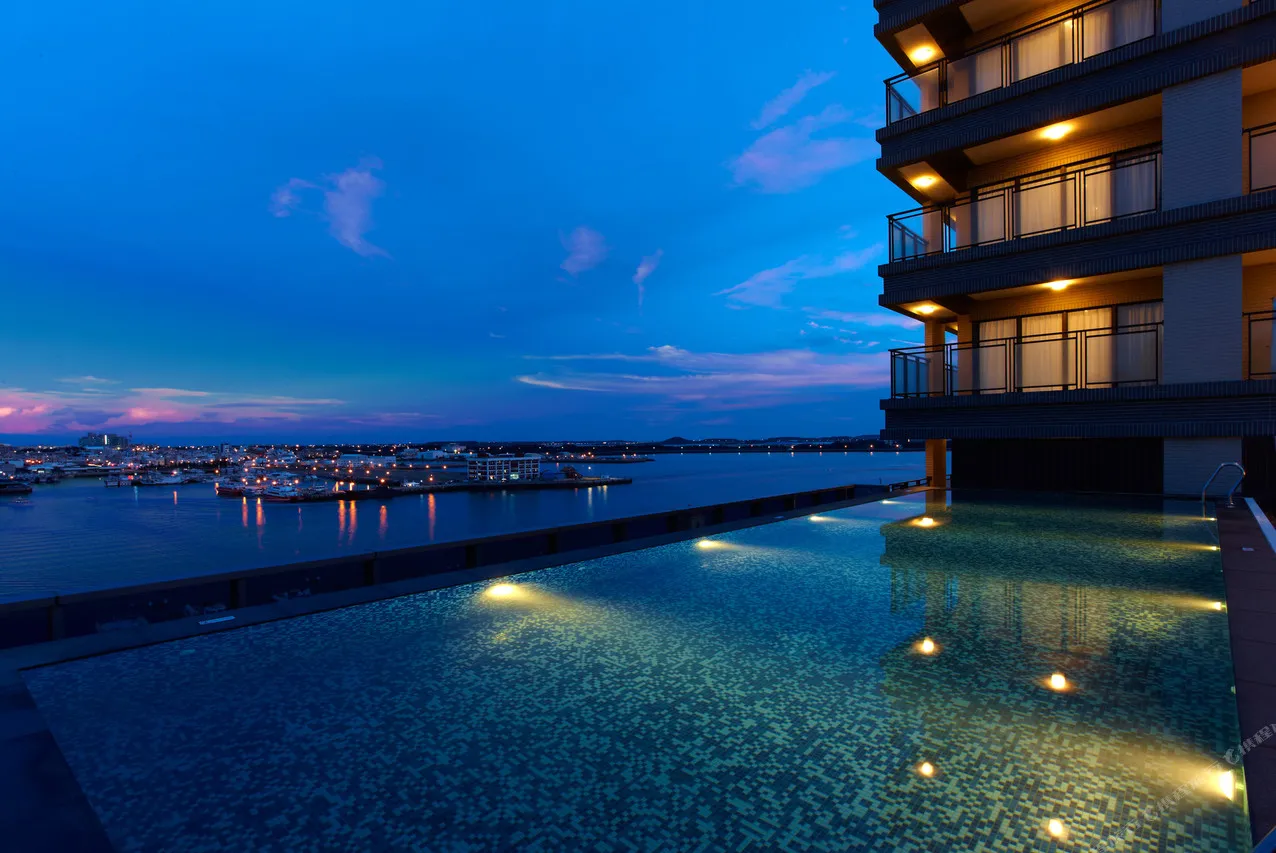 Discovery Hotel — rooms and atmosphere