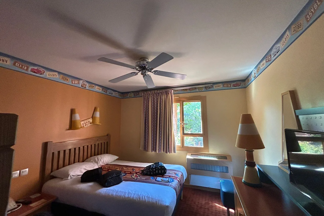 Disney's Hotel Santa Fe — rooms and atmosphere