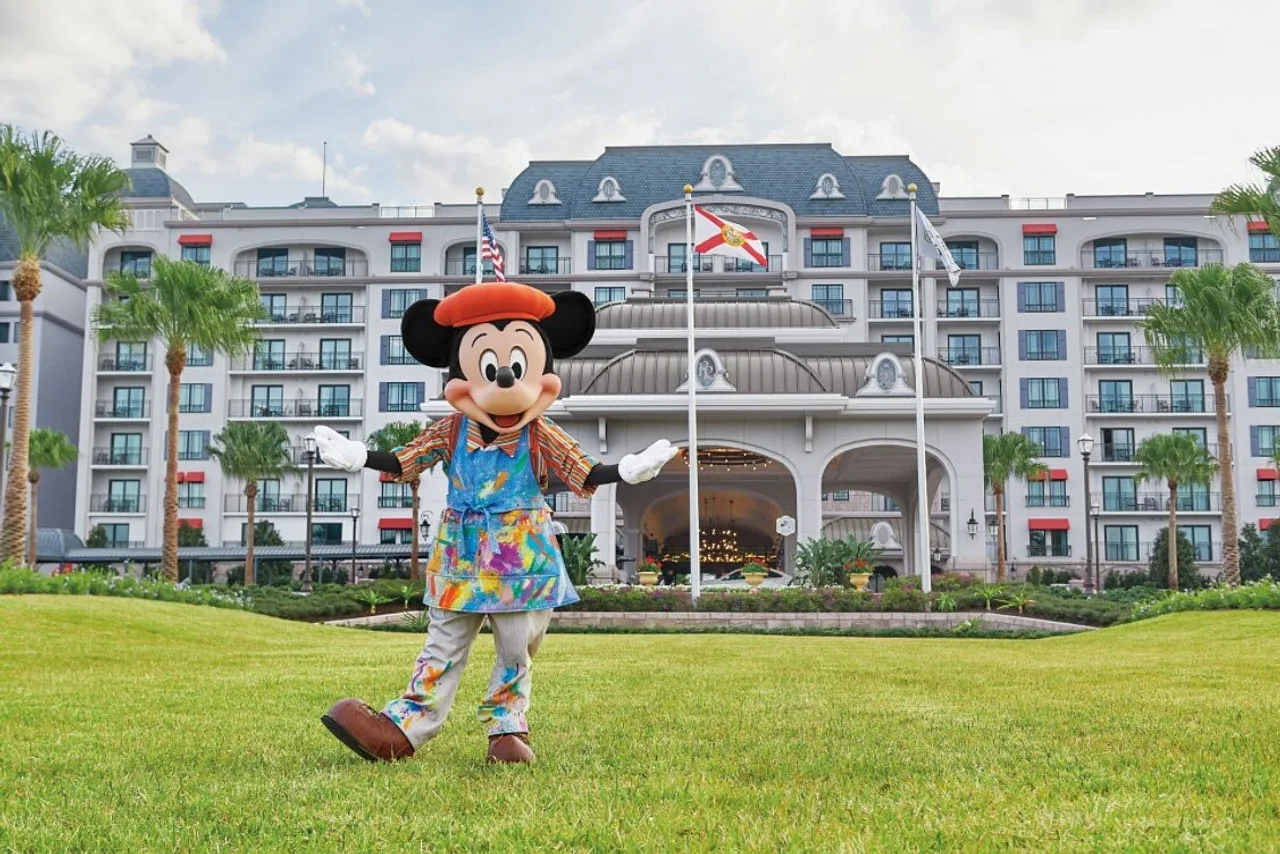 Disney's Riviera Resort — rooms and atmosphere