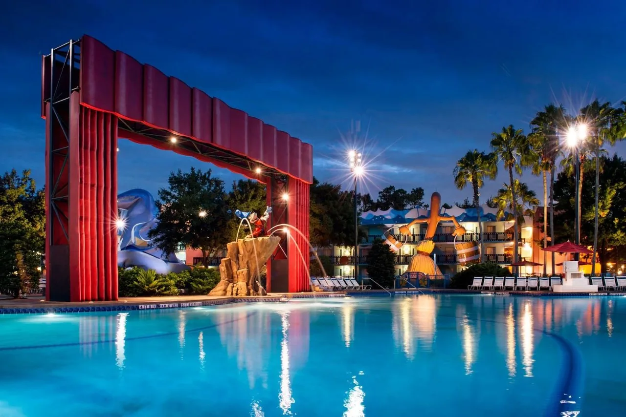 Disney's All-Star Movies Resort — rooms and atmosphere