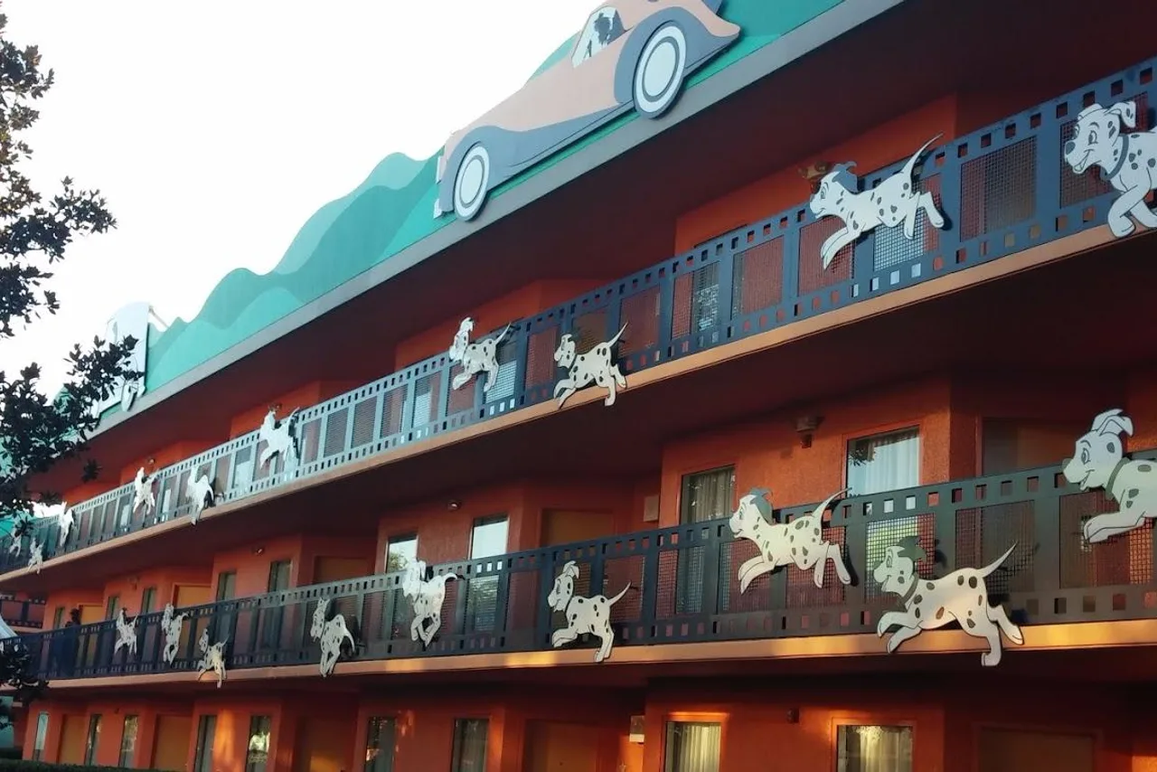 Disney's All-Star Movies Resort — rooms and atmosphere