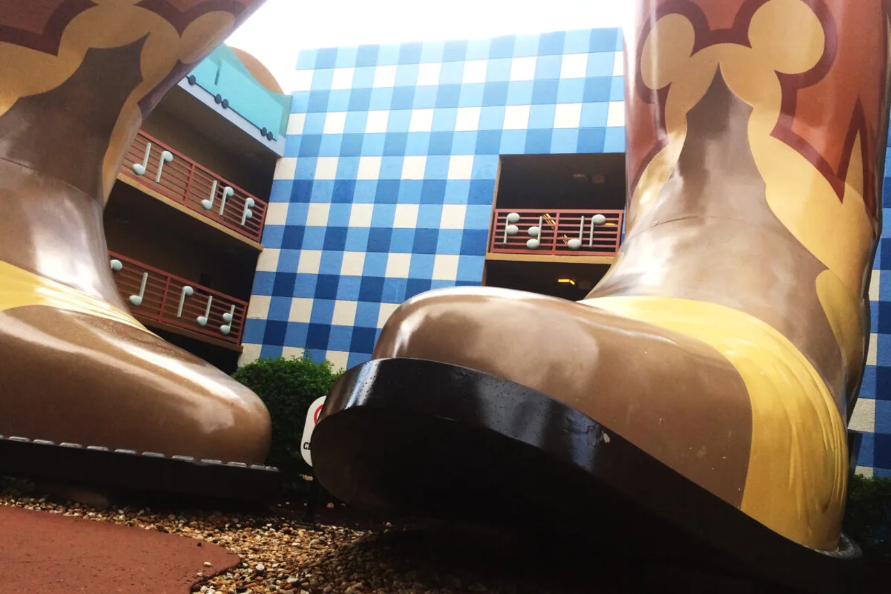 Disney's All-Star Music Resort — rooms and atmosphere
