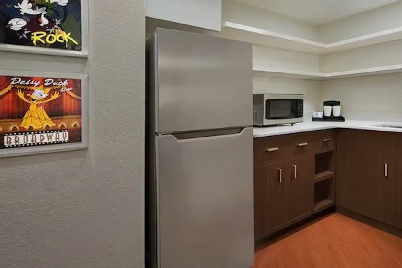 Disney's All-Star Music Resort — rooms and atmosphere