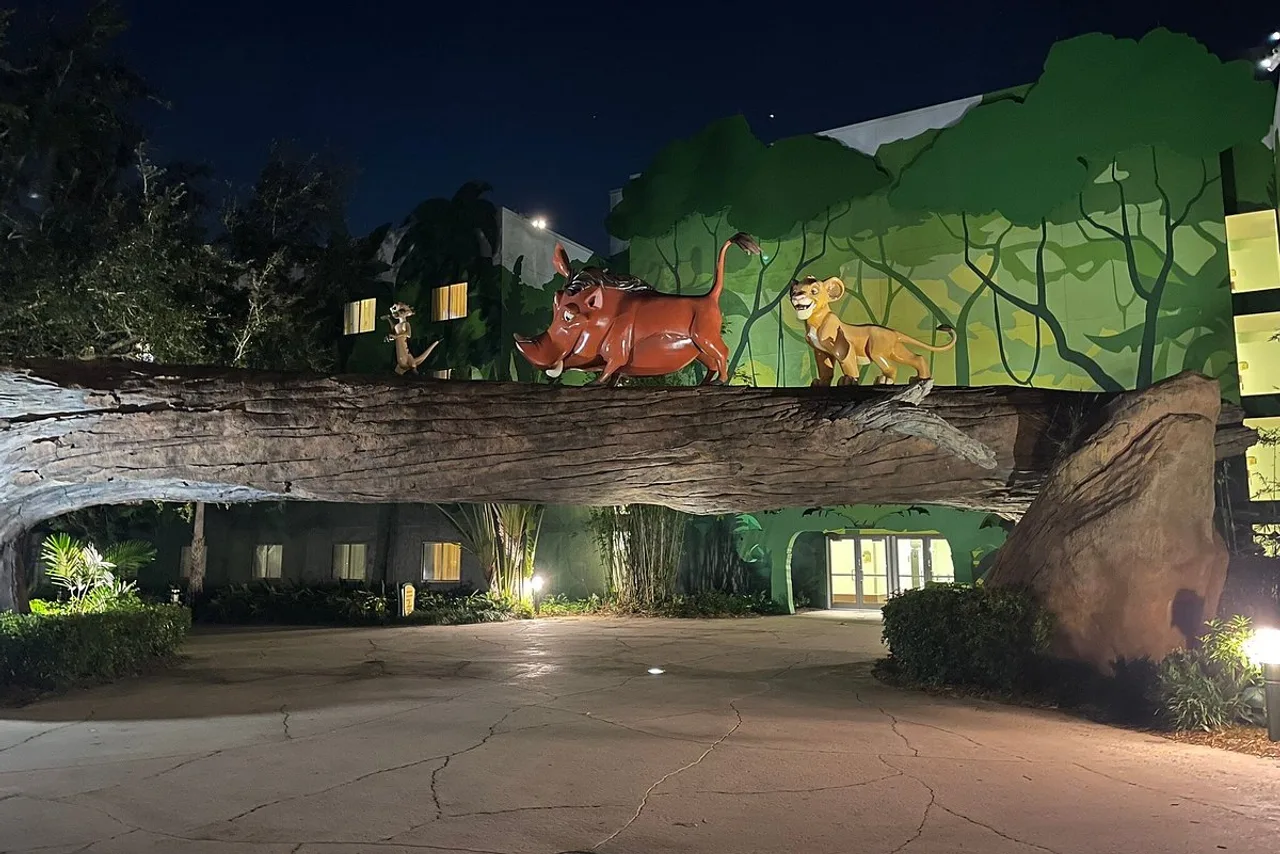 Disney's Art of Animation Resort — rooms and atmosphere