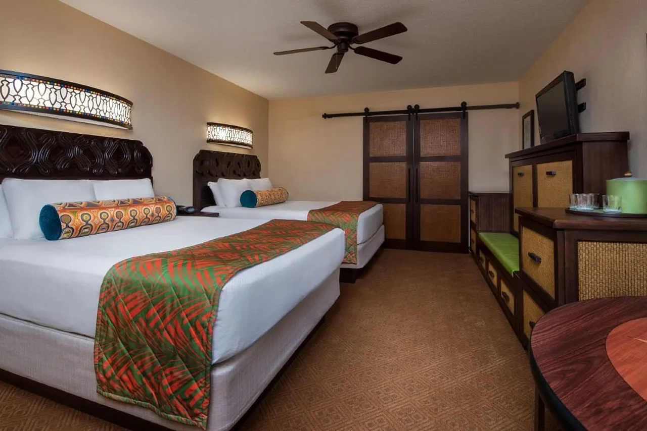Disney's Caribbean Beach Resort — rooms and atmosphere