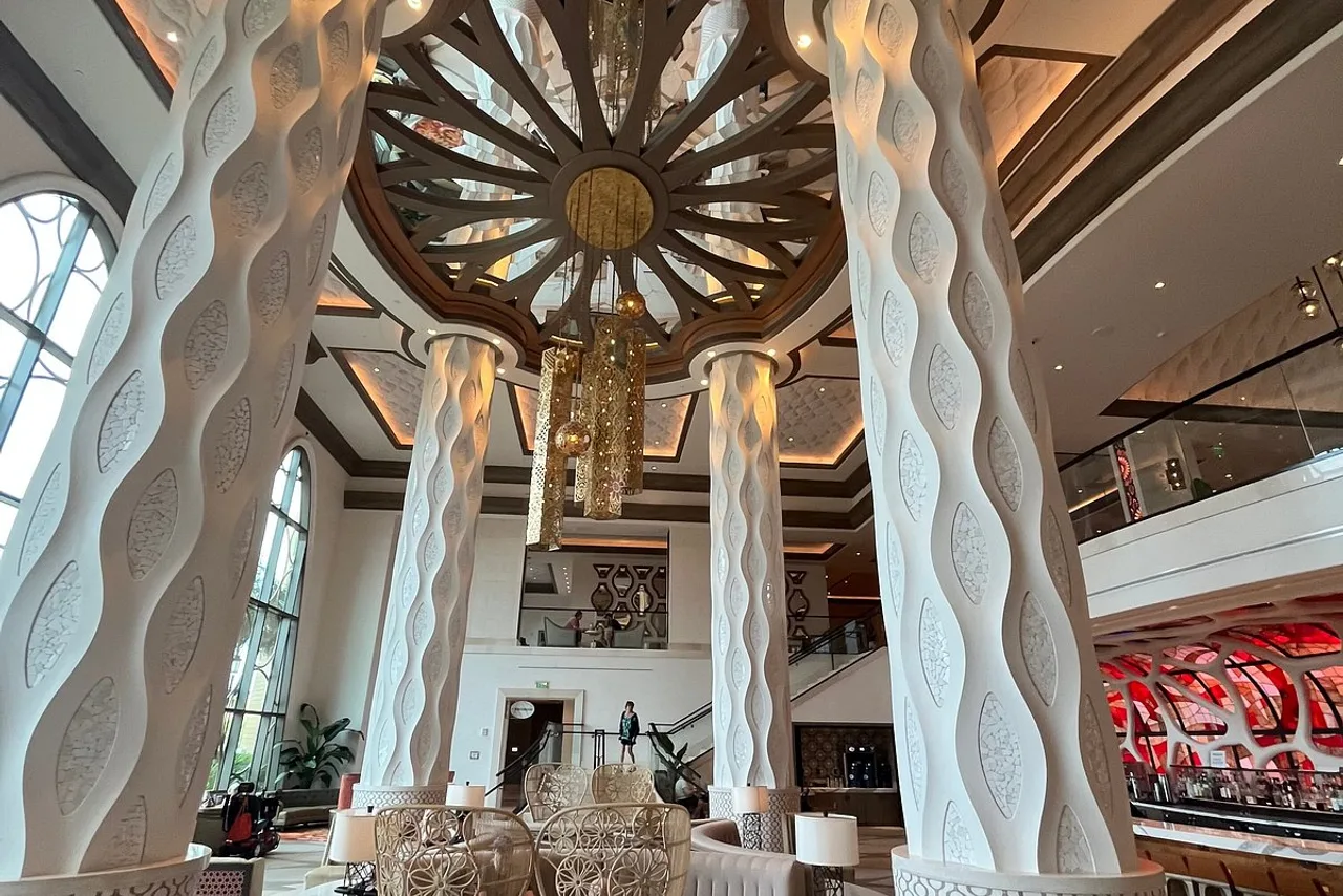 Disney's Coronado Springs Resort — rooms and atmosphere