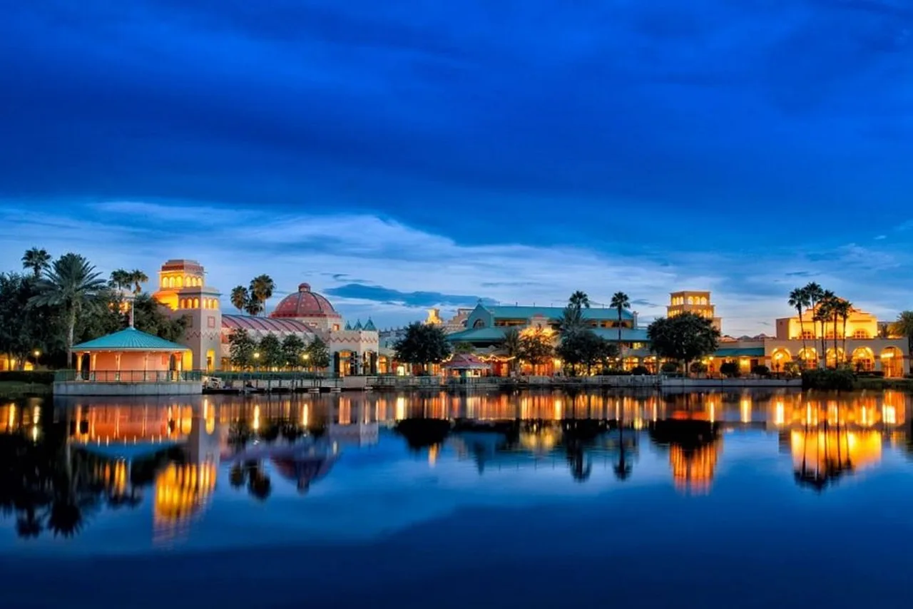 Disney's Coronado Springs Resort — rooms and atmosphere