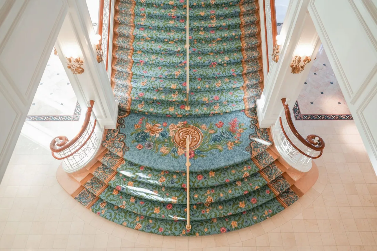 Disney's Grand Floridian Resort & Spa — rooms and atmosphere