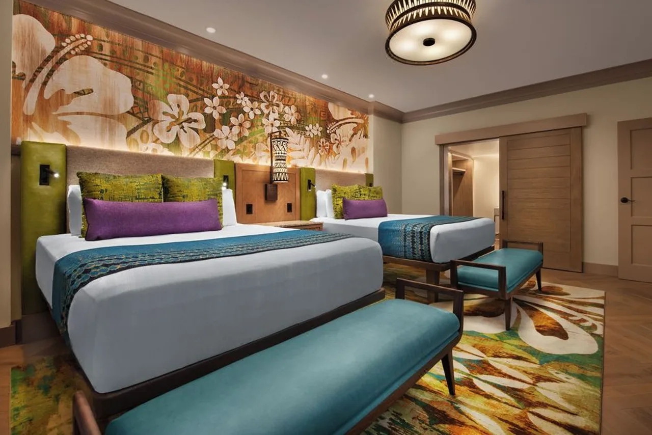 Disney's Polynesian Village Resort — rooms and atmosphere