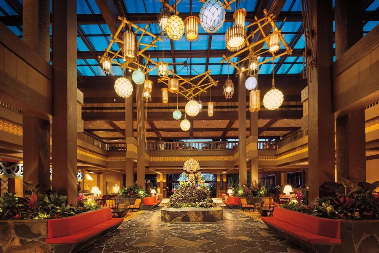 Disney's Polynesian Village Resort — rooms and atmosphere