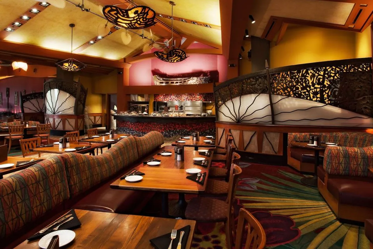 Disney's Polynesian Village Resort — rooms and atmosphere