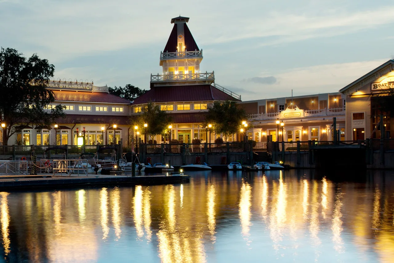 Disney's Port Orleans Riverside Resort — rooms and atmosphere