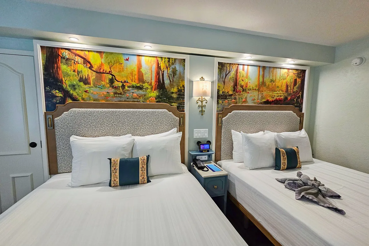 Disney's Port Orleans Riverside Resort — rooms and atmosphere