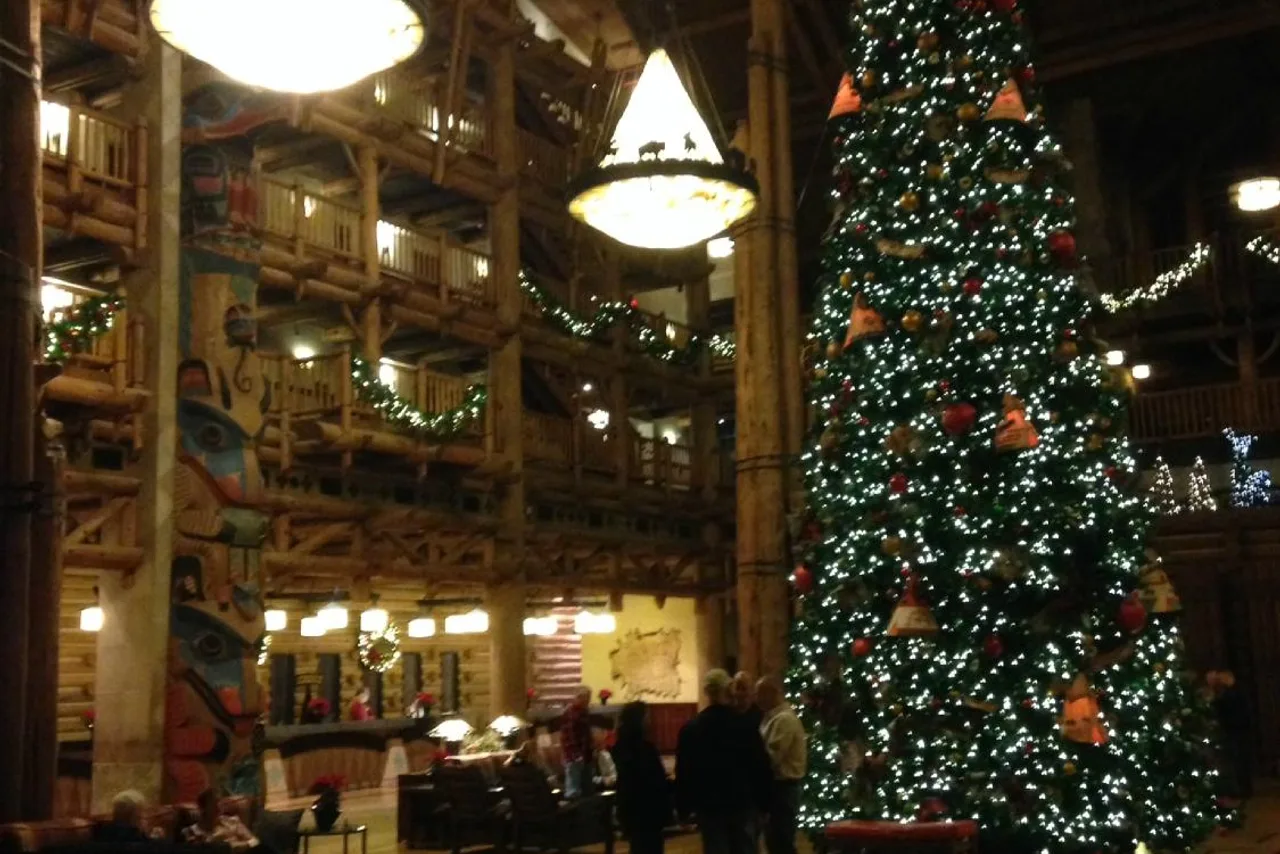 Disney's Wilderness Lodge — rooms and atmosphere
