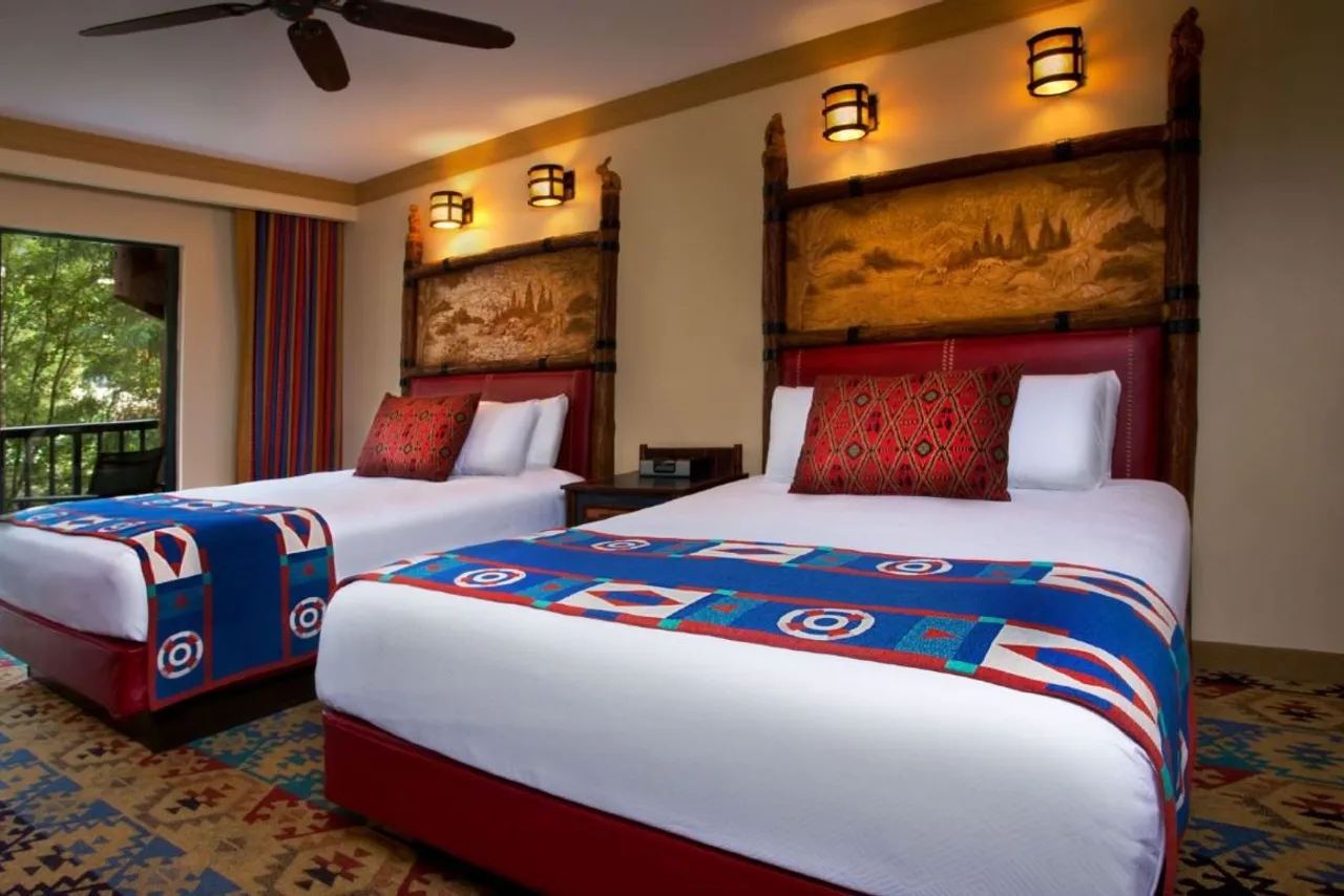 Disney's Wilderness Lodge — rooms and atmosphere