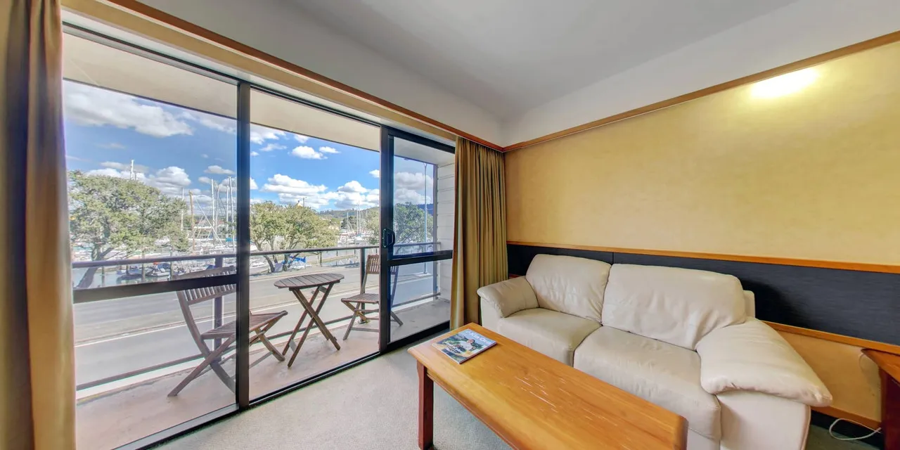 Distinction Whangarei Hotel — ภาพห้องพักและบรรยากาศ