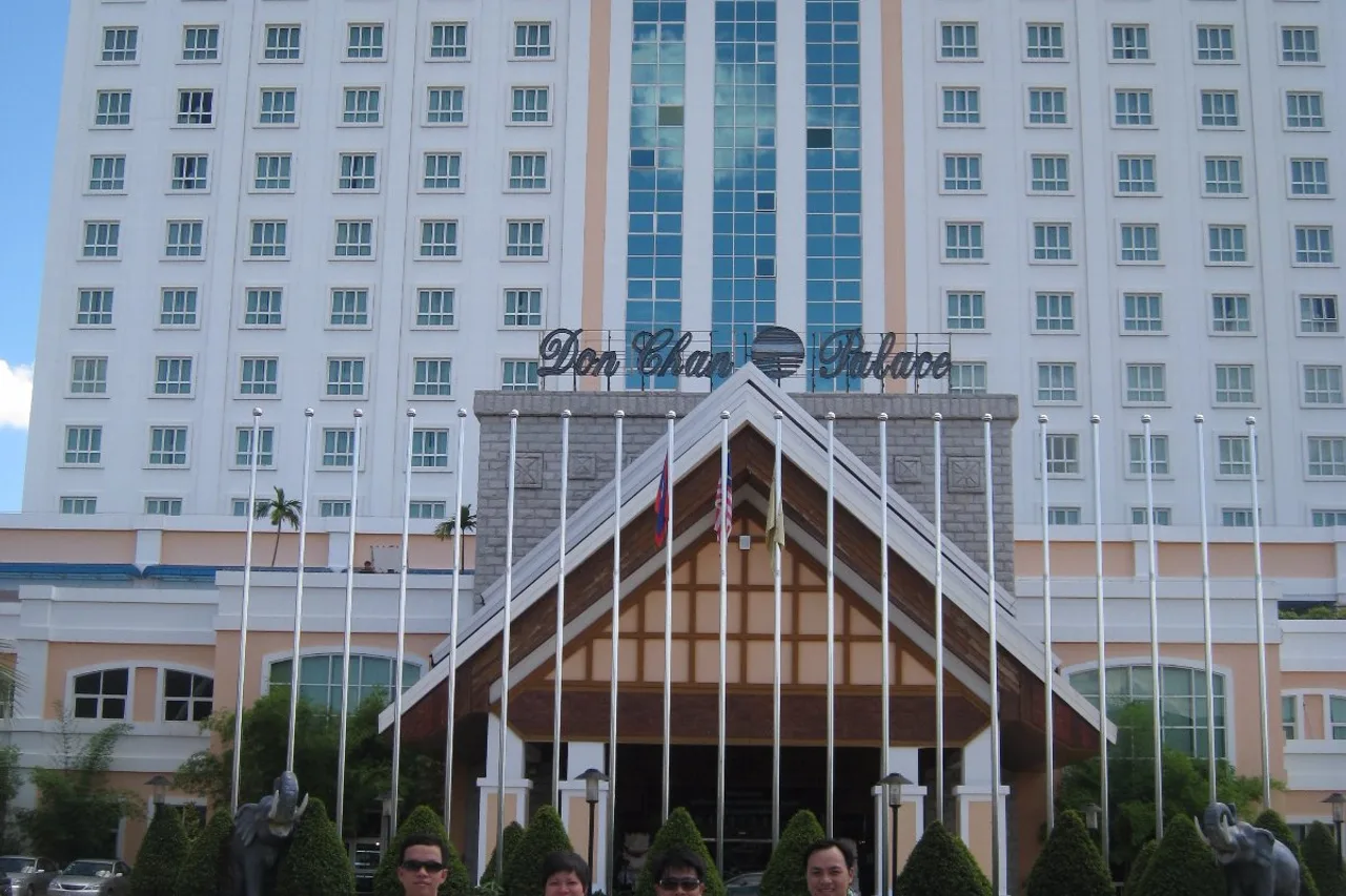 Don Chan Palace Hotel & Convention — rooms and atmosphere
