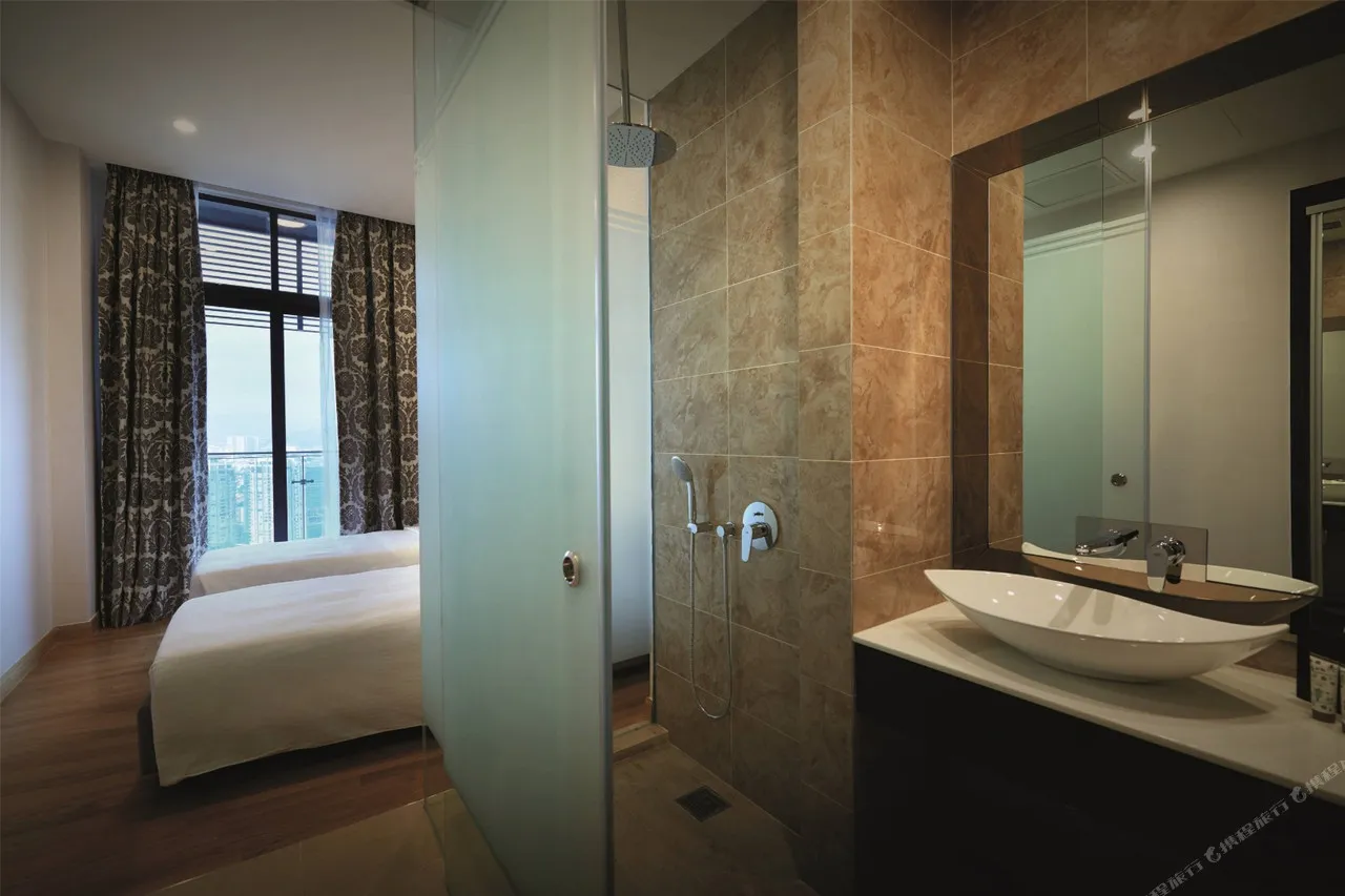 Dorsett Kuala Lumpur — rooms and atmosphere