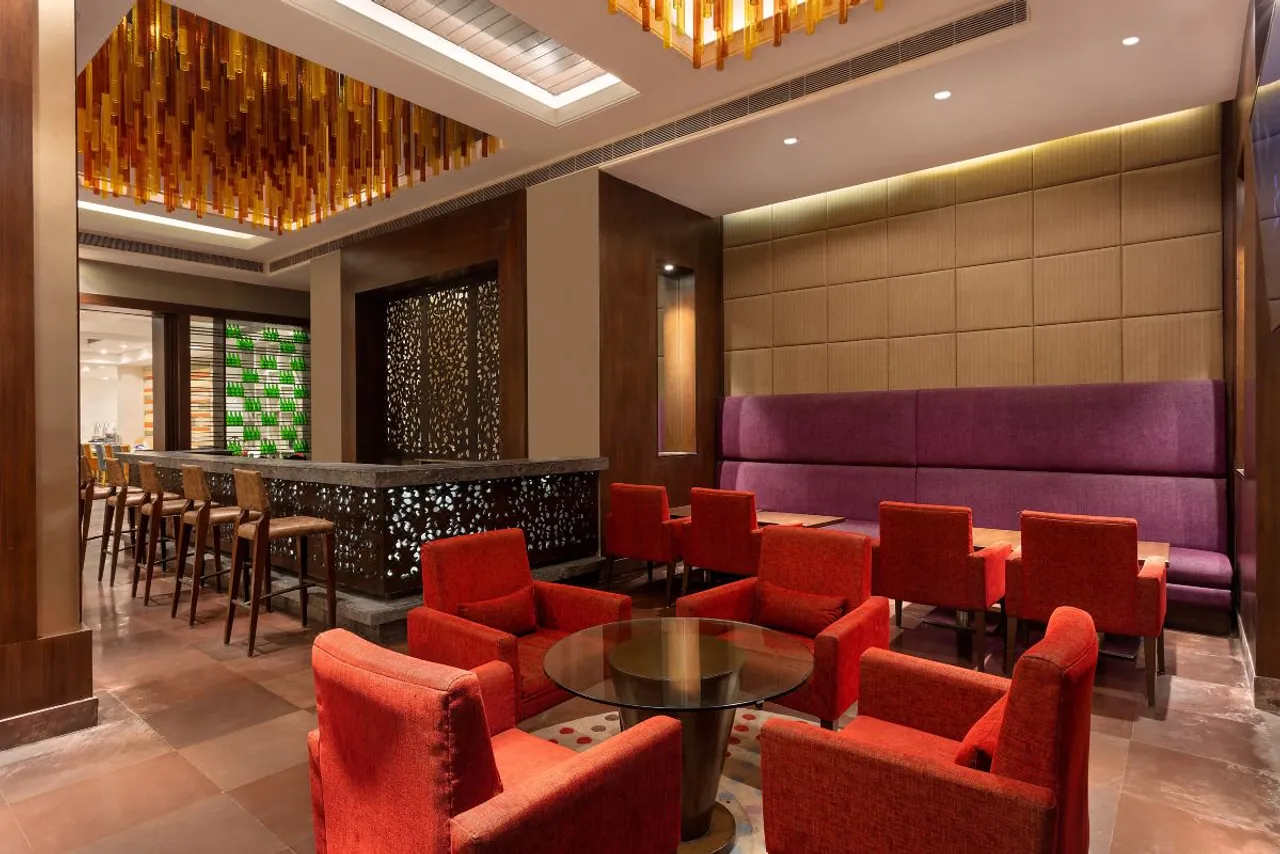 DoubleTree by Hilton Agra — rooms and atmosphere