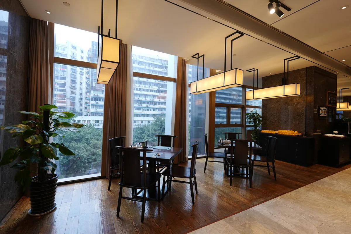 DoubleTree by Hilton Hotel Chongqing - Nan'an — rooms and atmosphere