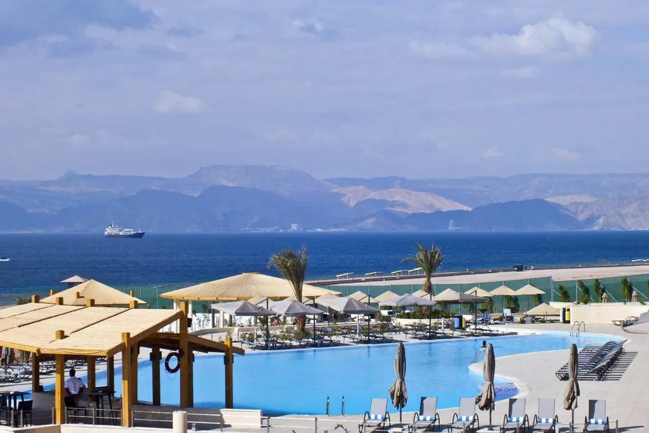 DoubleTree by Hilton Hotel Aqaba — ภาพห้องพักและบรรยากาศ