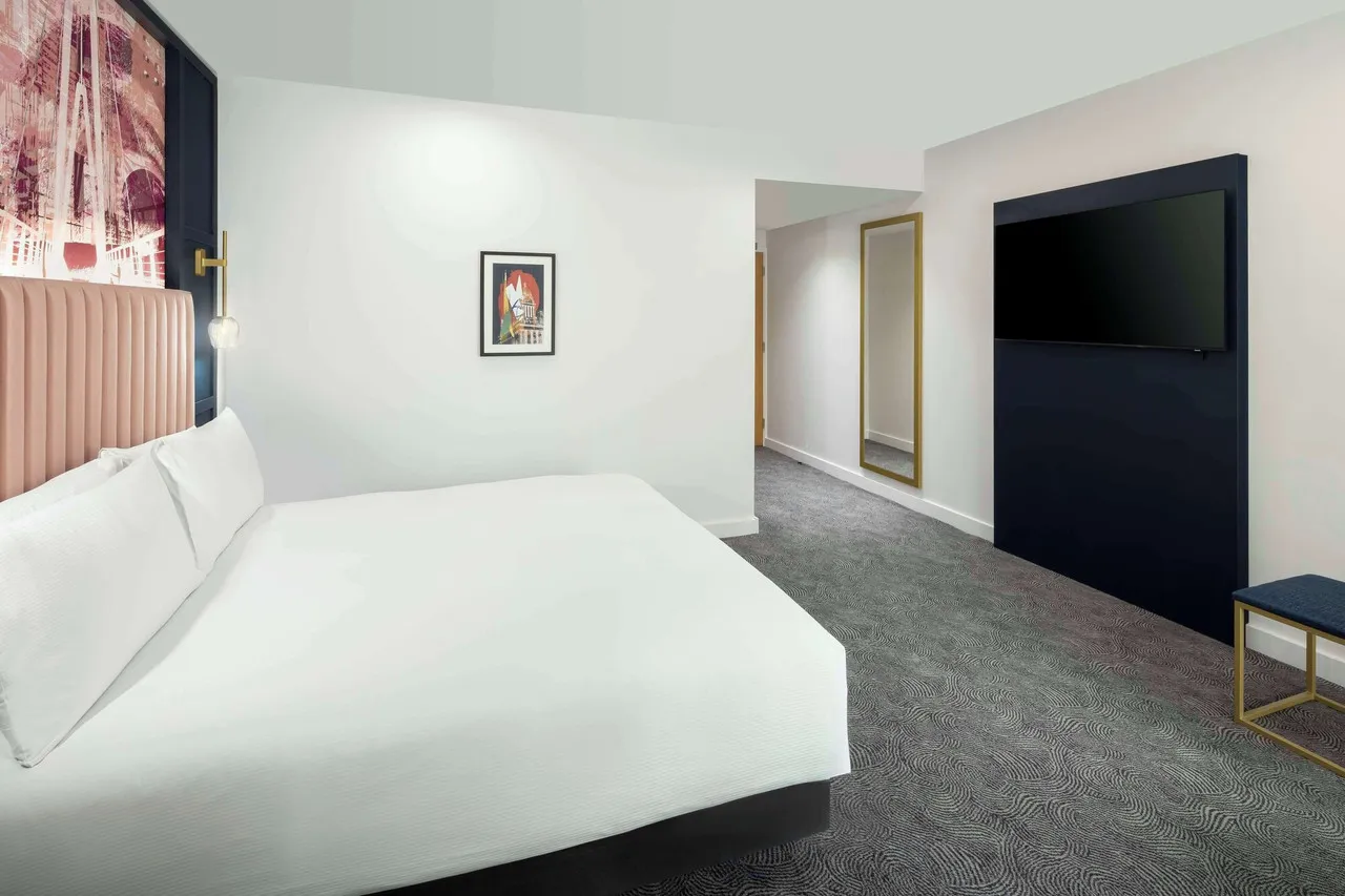 DoubleTree by Hilton Leeds — ภาพห้องพักและบรรยากาศ