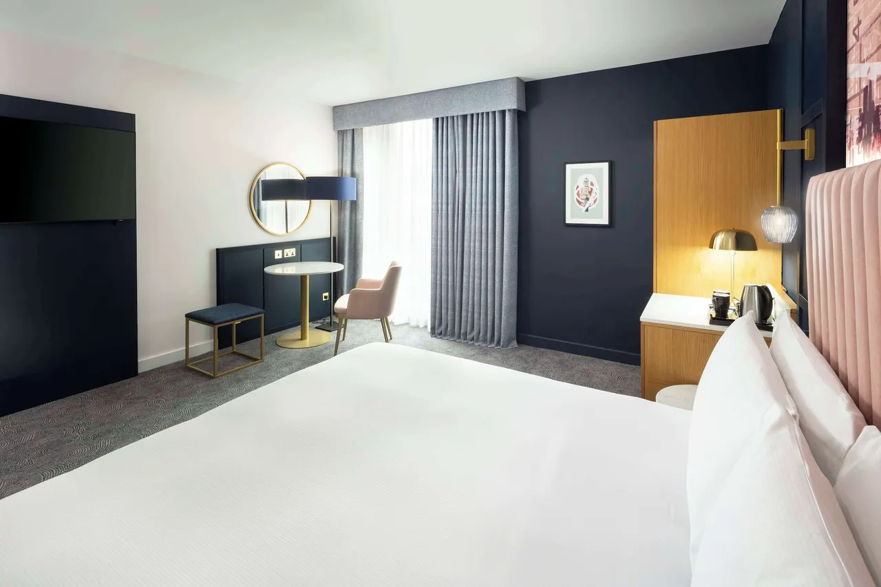 DoubleTree by Hilton Leeds — ภาพห้องพักและบรรยากาศ