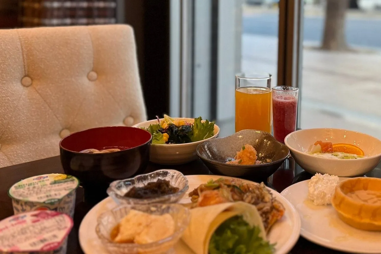 DoubleTree by Hilton Naha — rooms and atmosphere