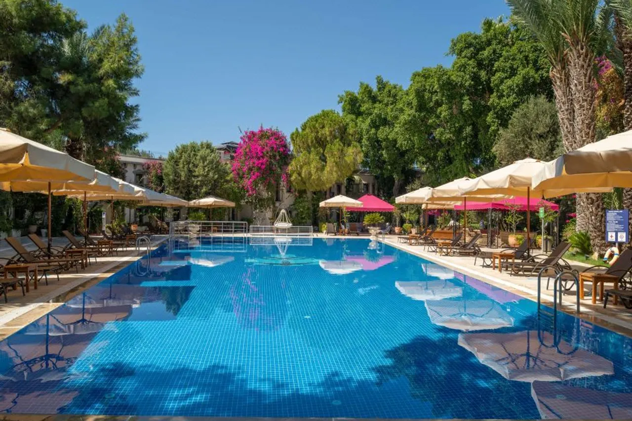 DoubleTree by Hilton Bodrum Marina Vista — rooms and atmosphere