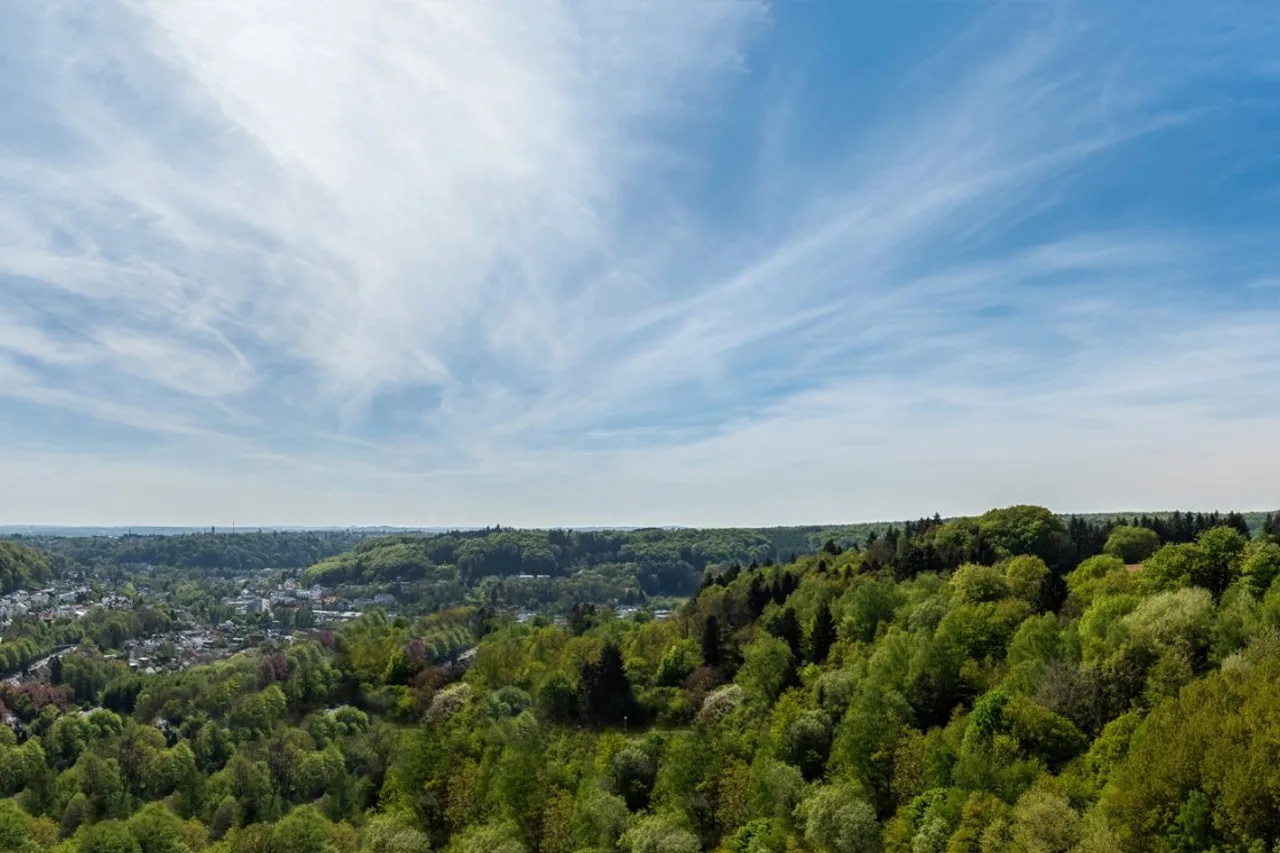 DoubleTree by Hilton Luxembourg — rooms and atmosphere