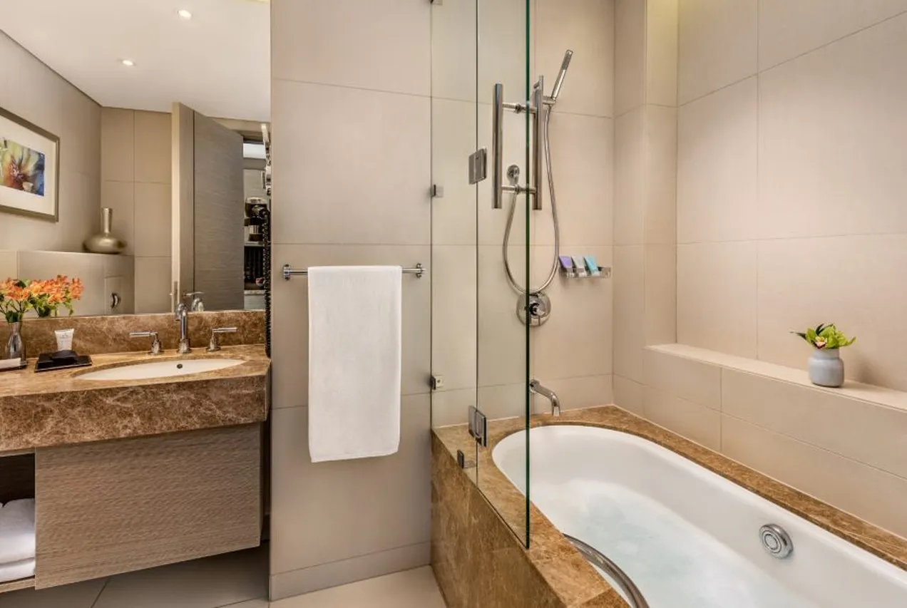 Dusit Thani Abu Dhabi — ภาพห้องพักและบรรยากาศ